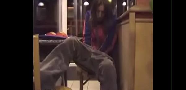  Girl Pees on Fast Food Floor